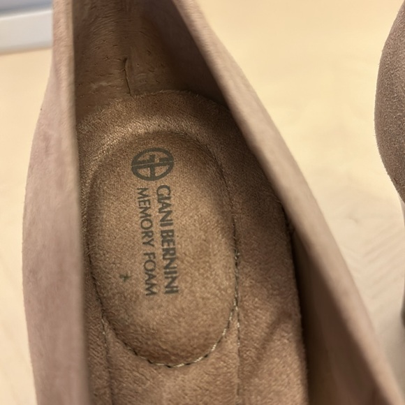 🆕Giani Bernini Suede Memory Foam Heels - Picture 6 of 9